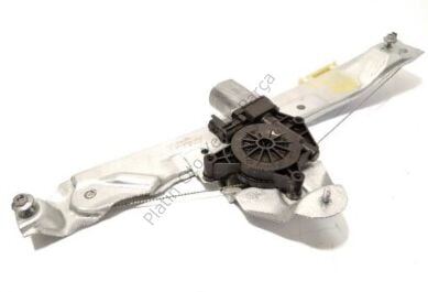 SOL ARKA CAM KRIKOSU DUSTER 827210622